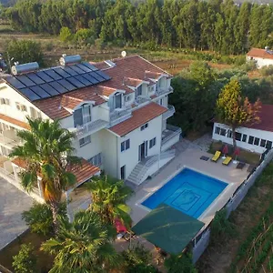 Hotel Infinity Ruby, Kargi